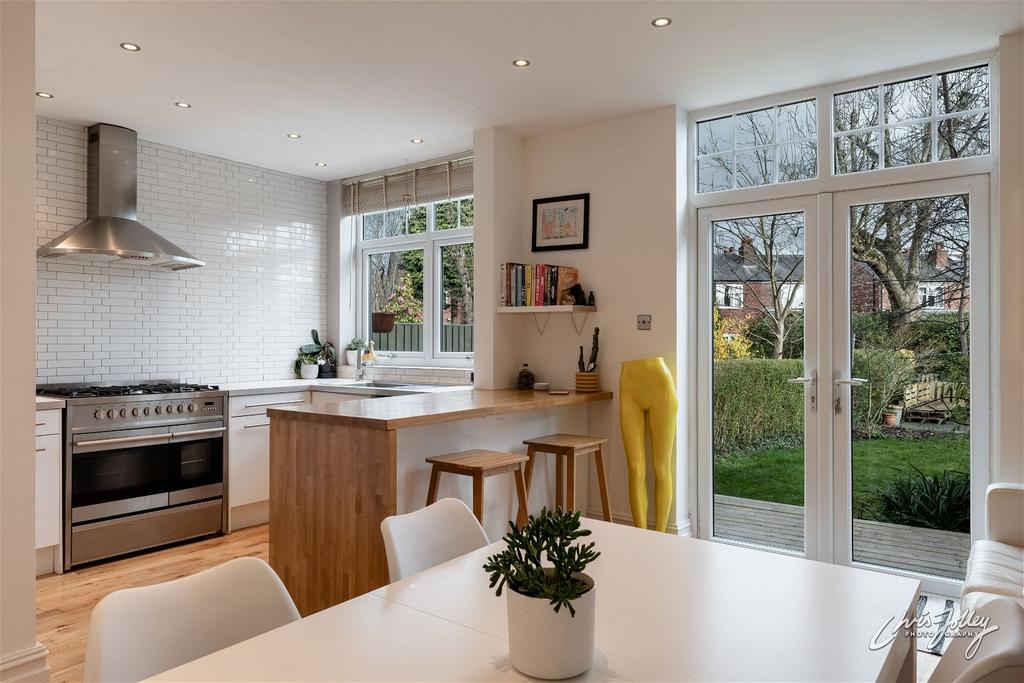 Woodsmoor Lane, Woodsmoor, Stockport... 3 bed semidetached house for