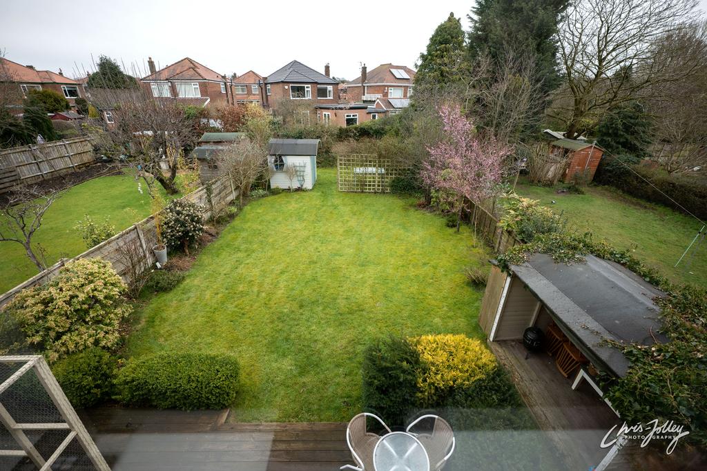 Macclesfield Road, Hazel Grove, Stockport SK7 6DT 4 bed semidetached