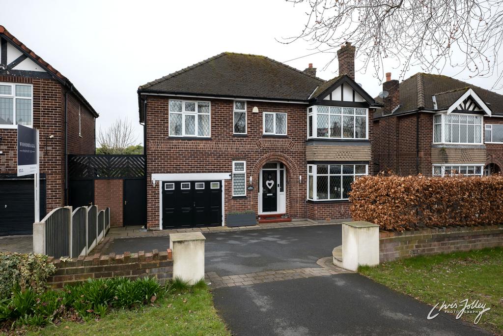Macclesfield Road, Hazel Grove, Stockport SK7 6BE 5 bed detached house