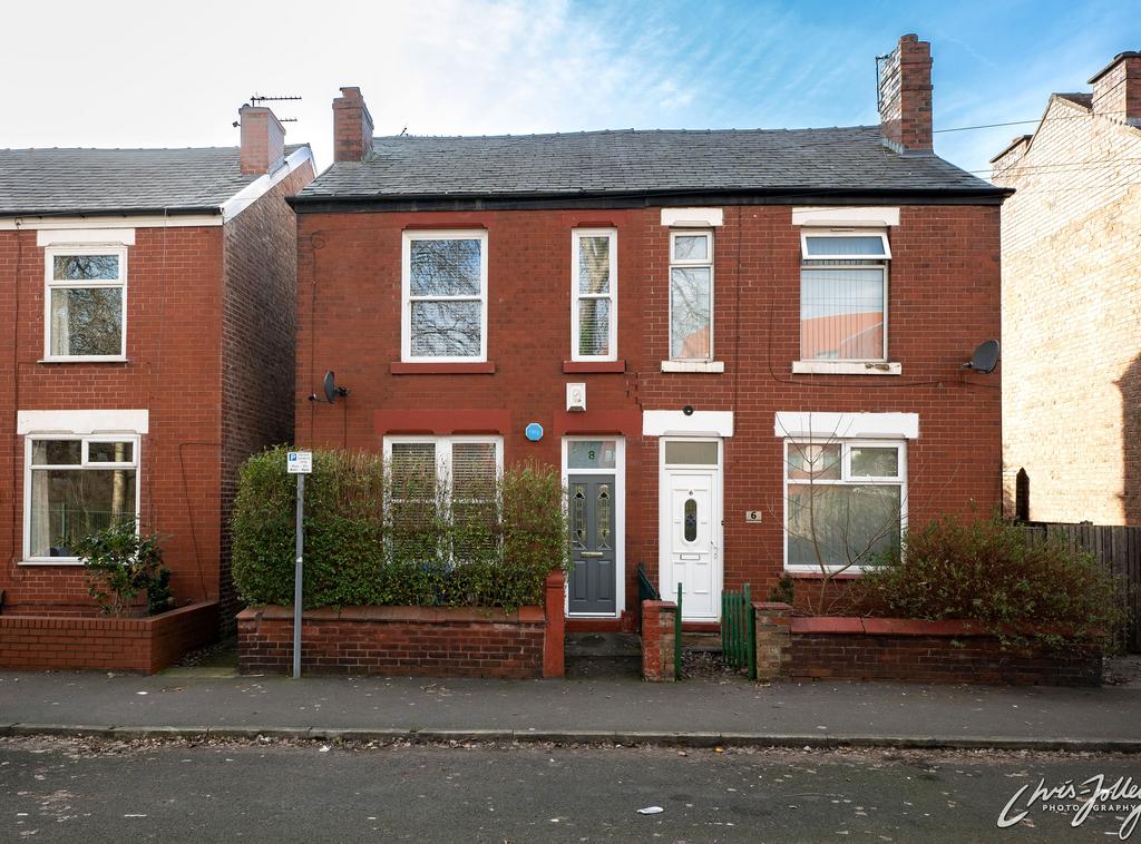 Diamond Street, Heaviley, Stockport SK2 6PQ 2 bed semidetached house