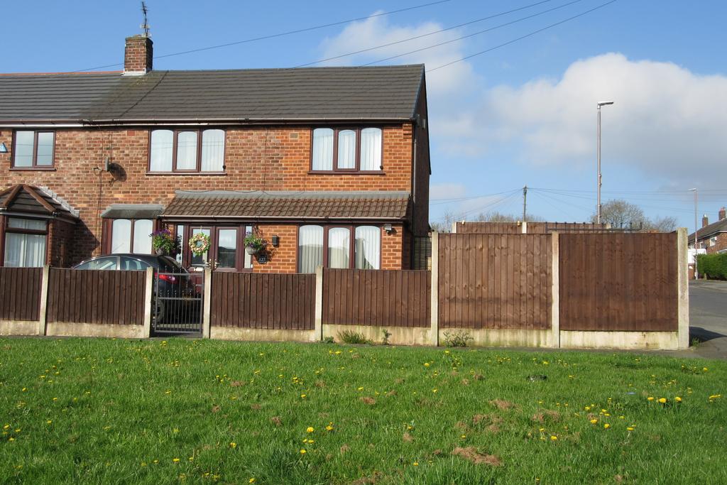 Windle Hall Drive, St. Helens WA10 4 bed terraced house for sale £200,000