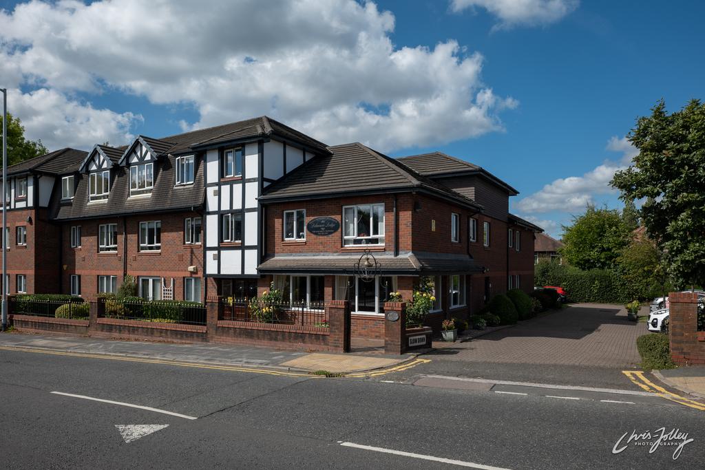 Delamere Lodge, Chester Road, Hazel Grove, Stockport SK7 5NY 1 bed