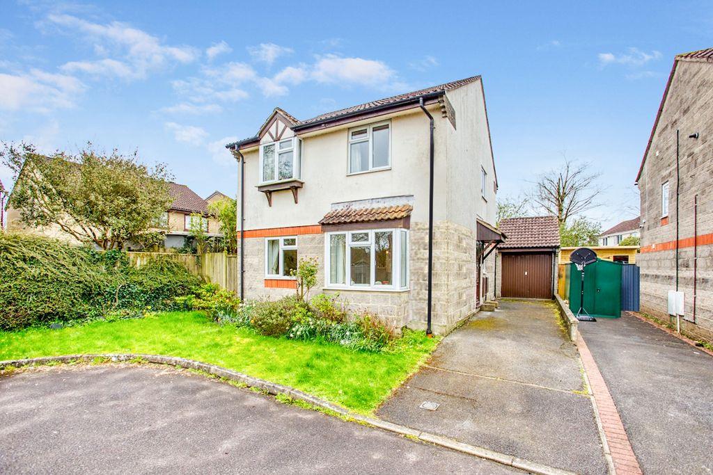 Finch Close, Shepton Mallet BA4 5GA 4 bed detached house £360,000