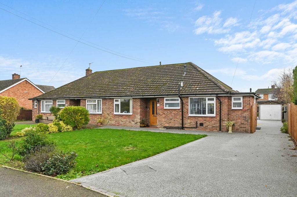 The Street, Capel St Mary 2 bed semidetached bungalow for sale £415,000