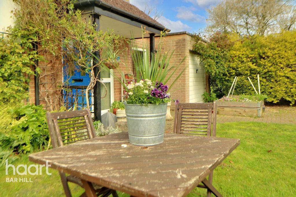 Rampton Drift, Cambridge 3 bed semidetached house for sale £375,000
