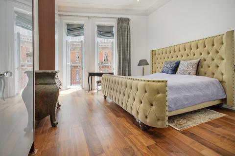 3 bedroom flat for sale, Kensington Gore, London SW7