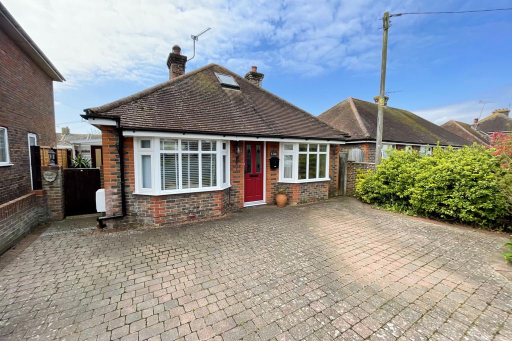 Victoria Road, Polegate, East Sussex... 3 bed detached house £375,000