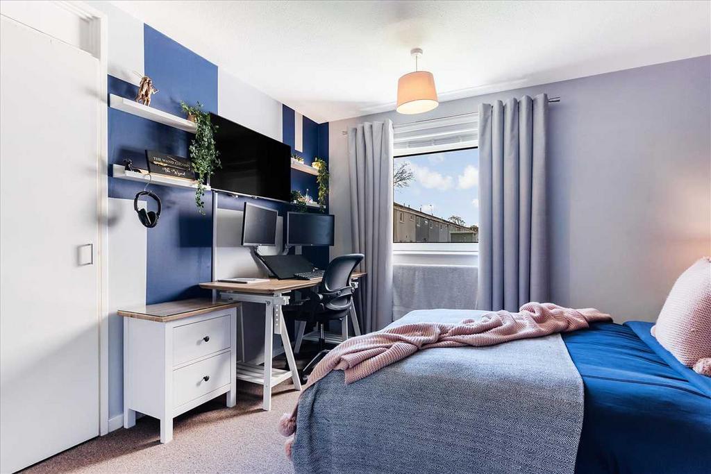 Bedroom One (3)