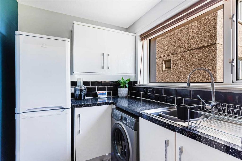 Kitchen (2)