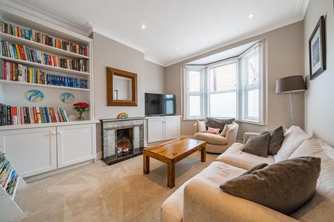 15 Waldron Road, London, SW18 3TB