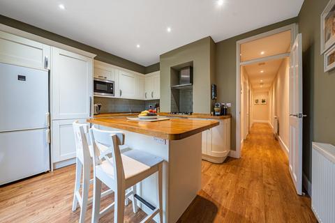 15 Waldron Road, London, SW18 3TB