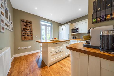 15 Waldron Road, London, SW18 3TB
