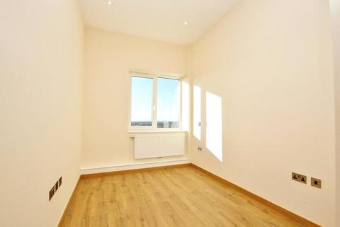 2 bedroom apartment to rent, High Road, Chadwell Heath, Romford, RM6