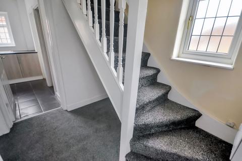3 bedroom end of terrace house to rent, Howson Road, Warrington, WA2 9UD