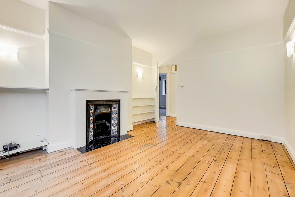 Barrow Road, SW16, London 2 bed apartment £1,695 pcm (£391 pw)