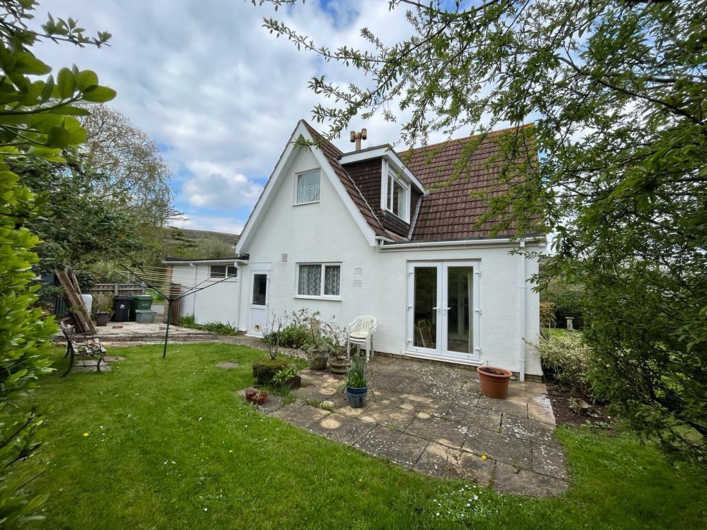 Sutton Court Lawns, Sutton Poyntz, Weymouth 3 bed detached house for