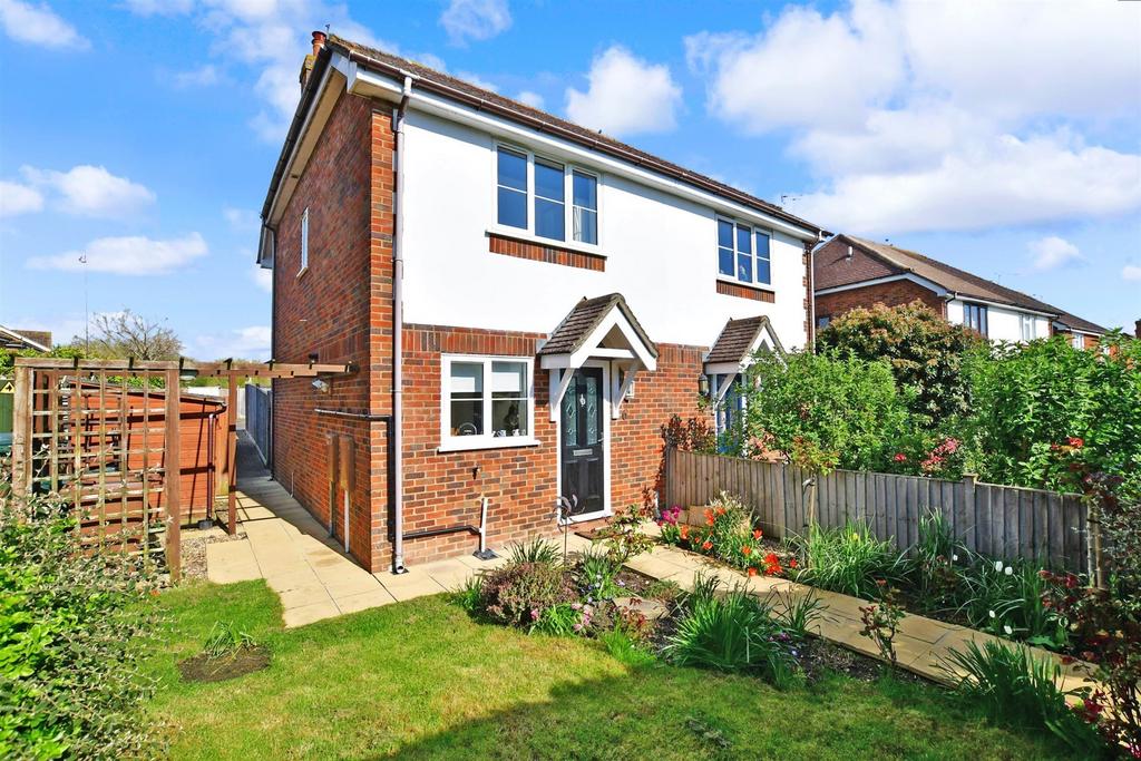 Ashford Road, High Halden, Ashford, Kent 2 bed semidetached house for