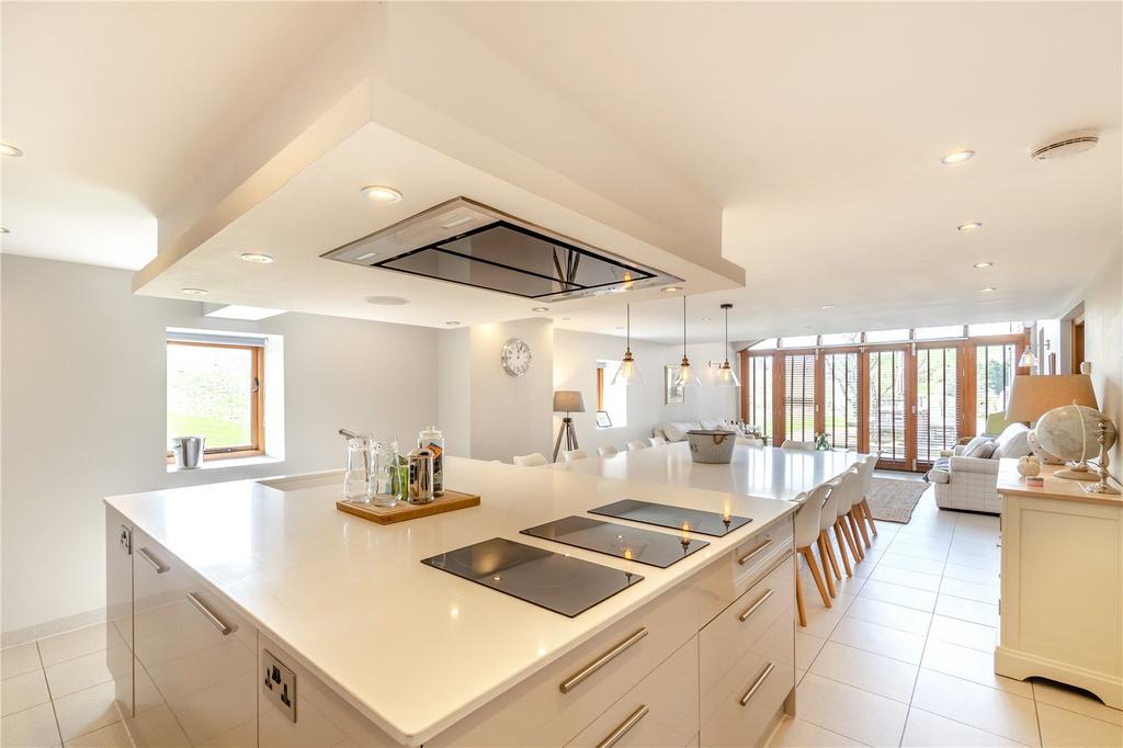 Thornton in Craven, Skipton, North Yorkshire 6 bed detached house for