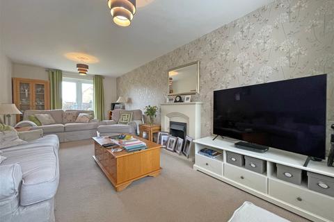 45 Blackbird Road, Corby, NN18 8FE