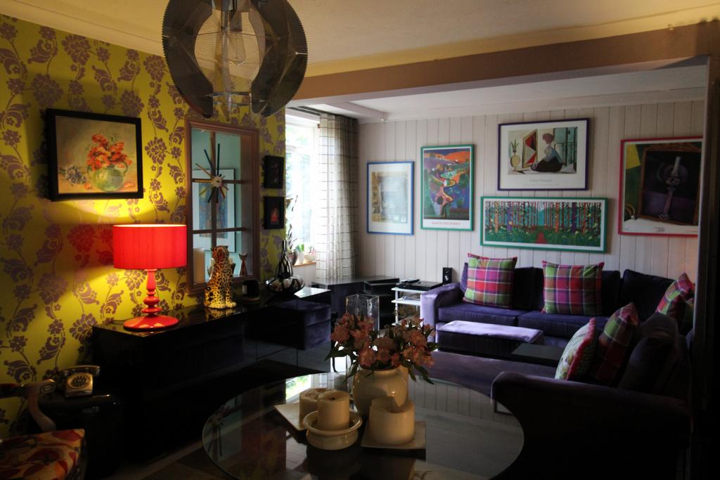 London Properties are pleased to offer to the mar