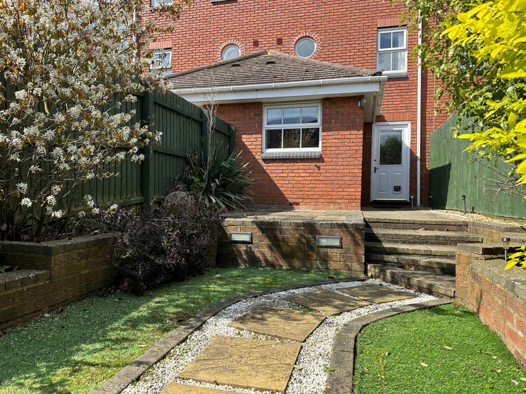 Pascoe Crescent, Daventry... 3 bed terraced house £260,000