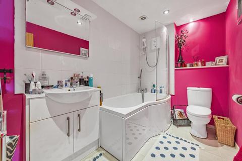 33 Millmoor Crescent, Eynsham, Witney, OX29 4LW