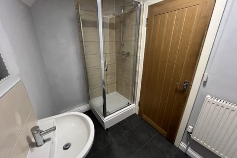 Studio to rent, High Street, Telford, Shropshire, TF7