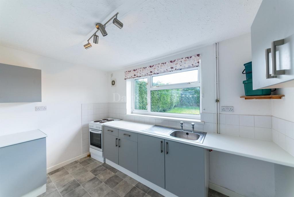 Penmaen Avenue, Oakdale, Blackwood, Caerphilly. NP12 2 bed end of