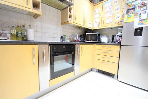 72 Harrisons Wharf, Purfleet-on-thames, RM19 1QX