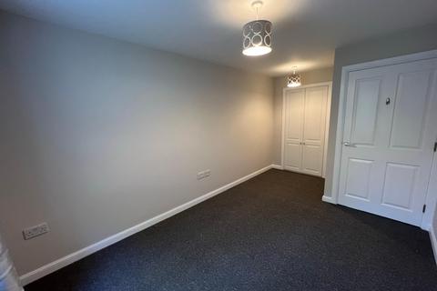 2 bedroom flat to rent, Porter Square, Grantham, NG31