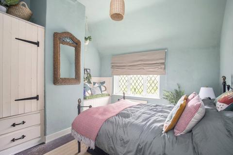 43 West End, Sherborne St John, Basingstoke, RG24 9LE