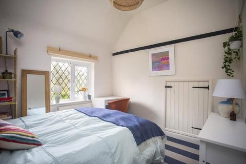 43 West End, Sherborne St John, Basingstoke, RG24 9LE