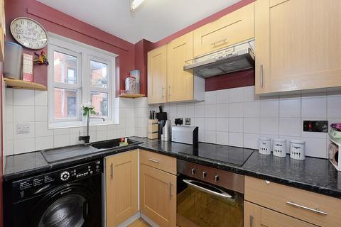 2 bedroom flat to rent - Caravel Close, London E14
