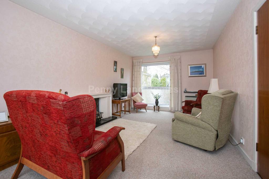 Greenlaw Drive, Paisley 3 bed flat £95,000
