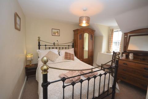 Isfryn House Cader Road, Dolgellau, LL40 1RH