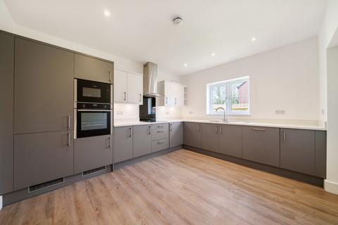 2 bedroom end of terrace house for sale, Chequers, Winchester Road, Ropley, Alresford, SO24