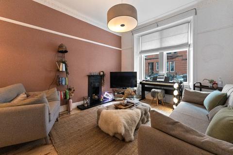 2/1, 4 Ettrick Place, Glasgow, G43 1UB