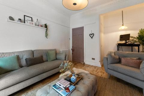 2/1, 4 Ettrick Place, Glasgow, G43 1UB