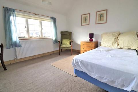 7 Connaught Road, Fleet, GU51 3RA