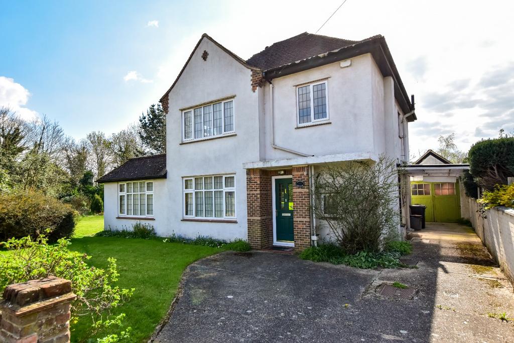 Berry Close, Rickmansworth... 3 bed detached house - £1,000,000