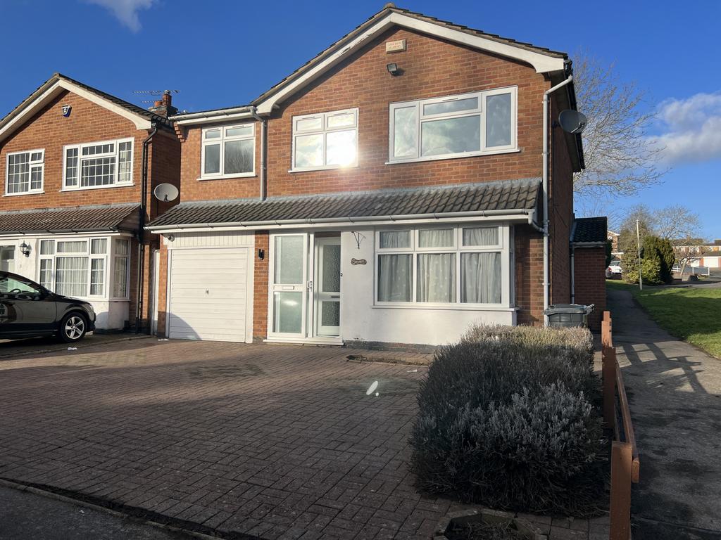 WINDRUSH DRIVE, LEICESTER... 4 bed detached house £1,495 pcm (£345 pw)