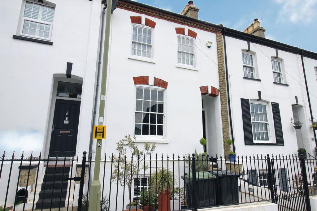 Molesworth Road, Gosport, Hampshire, PO12 4 bed house for sale £450,000