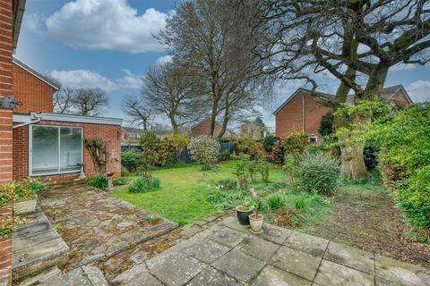 10 Boscobel Road, Cheswick Green, Solihull, B90 4JY
