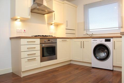 2 bedroom flat to rent, 22 Leven Street, Dumbarton, G82 1QG