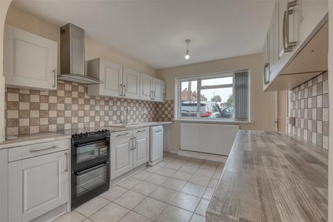 15 Auxerre Avenue, Redditch, B98 7QL