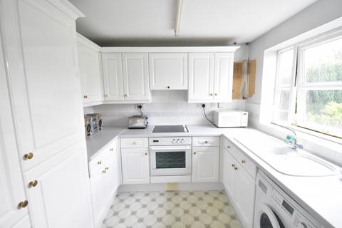 3 bedroom semi-detached house to rent, Witley Green, Luton, Bedfordshire, LU2 8TR