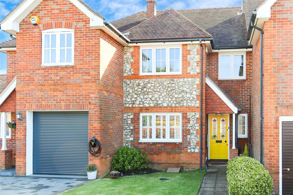 Oakfield Close, Amersham, HP6 4 bed terraced house for sale £795,000