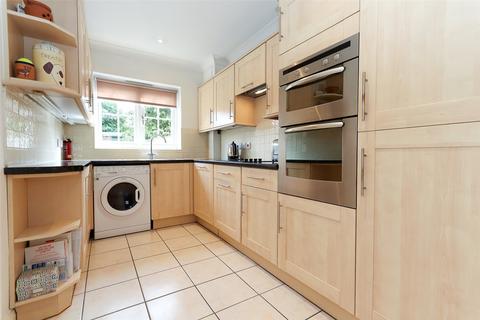 4 bedroom terraced house for sale, Oakfield Close, Amersham, HP6