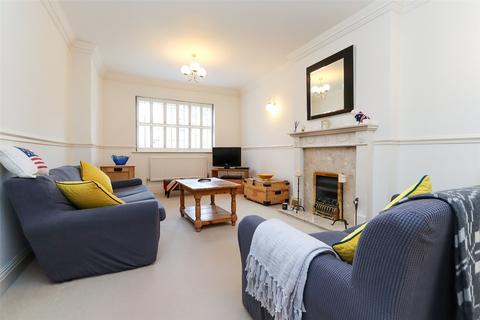 4 bedroom terraced house for sale, Oakfield Close, Amersham, HP6