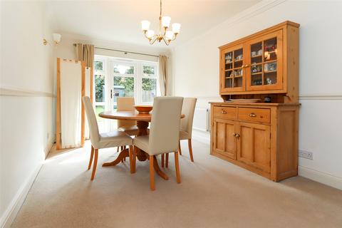 4 bedroom terraced house for sale, Oakfield Close, Amersham, HP6